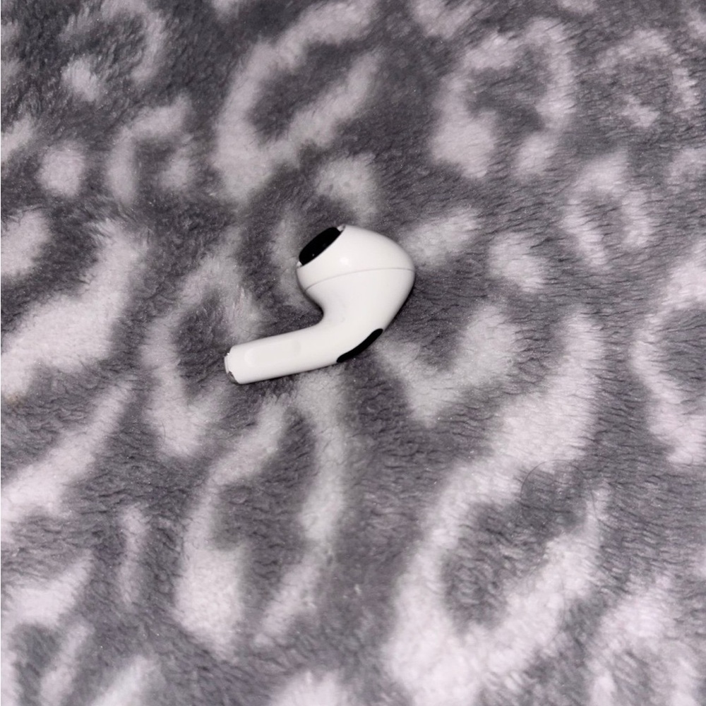Apple AirPod pros 1st Gen replacement